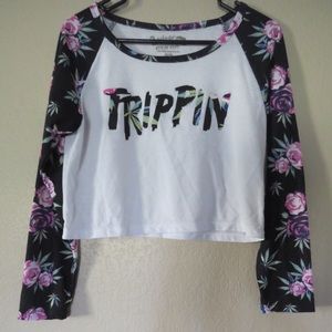“Trippin” rose pot leaf long sleeve crop top